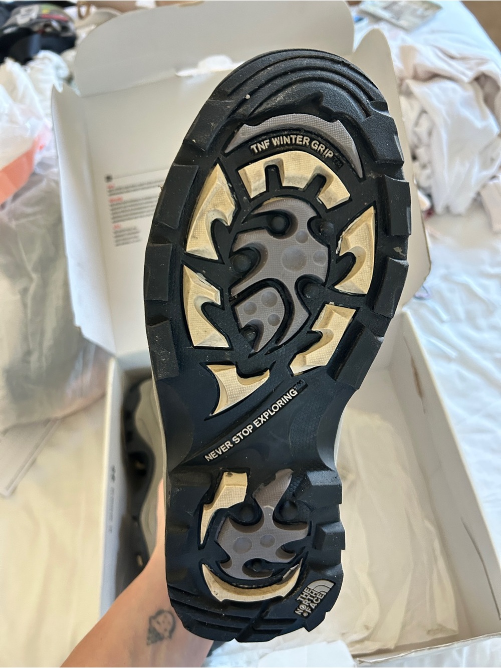 The North Face | Woman’s Chilkats Moonlight Ivory/Amethyst Hiking Boots Size 10 - Picture 3 of 7